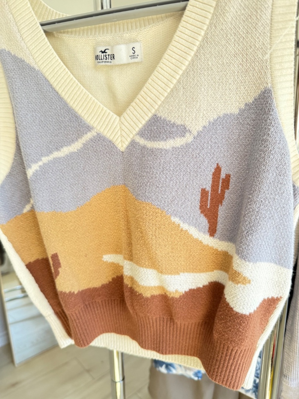 Hollister | Desert Sweater Vest | Size S | Western Landscape Knit Vest - Picture 3 of 6
